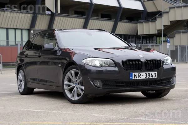 BMW BMW 520d F11, 2011.gads, 6-pakāpju manuālā ātrumkā