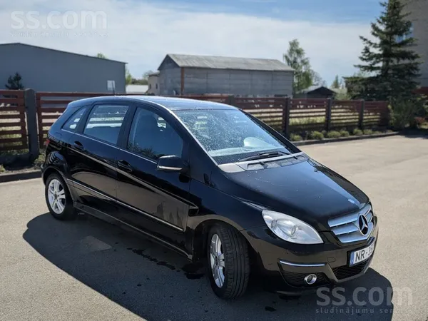 Īpašnieks pārdod Mercedes-Benz B180 2.0 Cdi tehniski labā stāvoklī, ar caurs