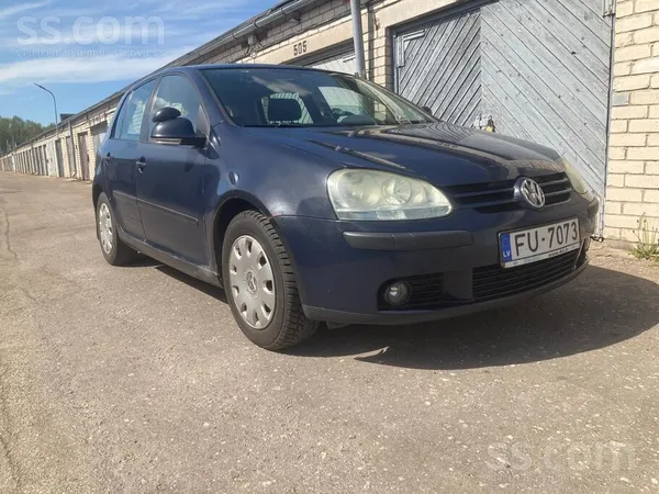 Продаётся Volkswagen Golf 5.
Технически машина в хорошем состоянии двигател