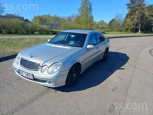 Mercedes Pārdod MB E280. Uzstādīts Android audio ar atpakaļ
