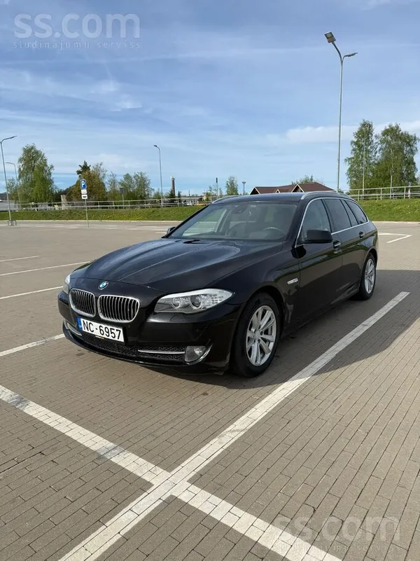 BMW Saistībā ar jauna auto iegādi, tiek pārdots kopts
