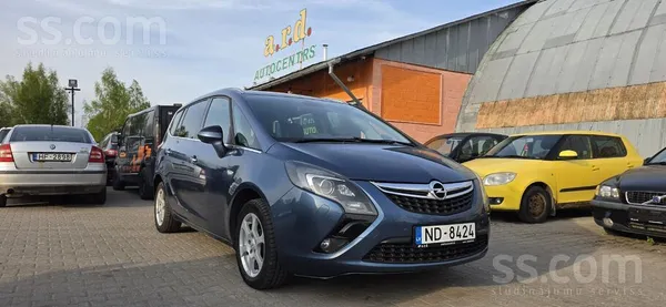 Opel Tourer komplektācija. Daudz labu ekstru. Pusādas s