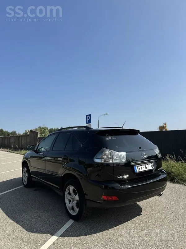 Lexus Продаю авто, возможен торг.