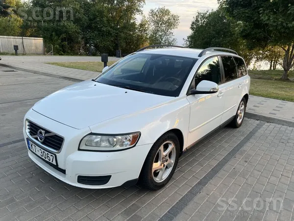 Volvo Volvo v50 d2 jauna TA. Bremzes jaunas, ellas un fi