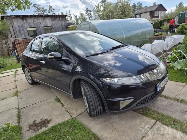 Honda Pārdod Honda Civic 2007 gada 1.8 benzīns/gāze. Div