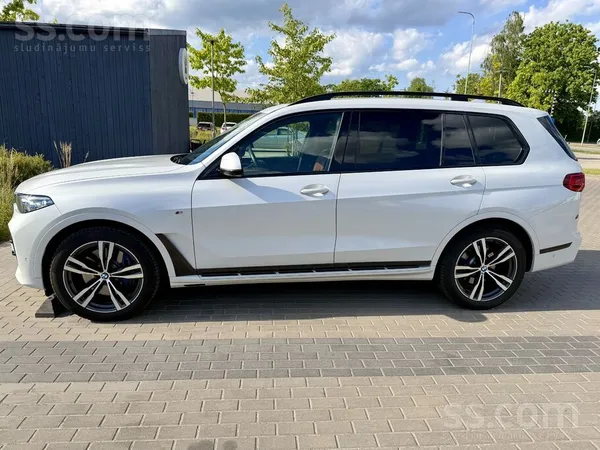 BMW Tiek pārdots BMW X7 Xdrive30D. 