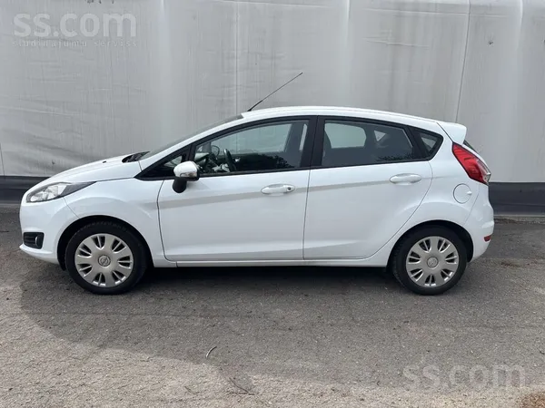 Ford Fiestiņa atbrukusi no Vācijas, Latvijas ceļus nav 