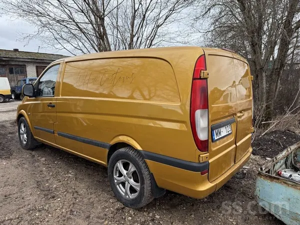 Mercedes Ir vizuali defekti. pārejais wiss strada ruc, brau