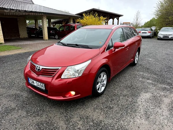 Toyota Pārdod automašīnu Toyota Avensis, Jauna Tehniskā a