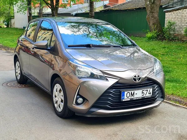 Toyota Продаём Toyotu Yaris. Машина в прекрасном состояни