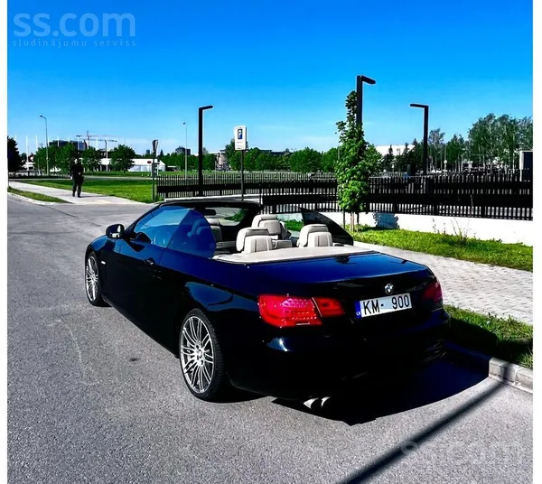 BMW Skaists un jaudīgs BMW Cabrio