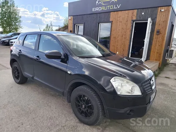 Nissan Nissan Qashqai 2.0 benzīns. 