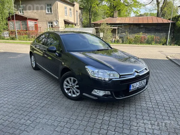 Citroen Perfekts auto, sēdies un brauc ilgi un bez bēdām,