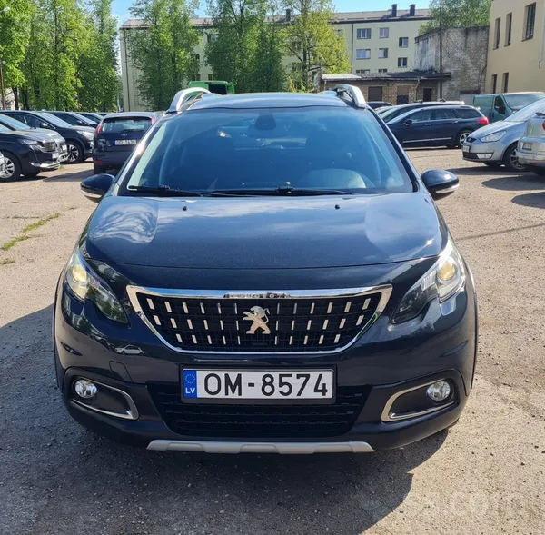 Peugeot Skaists auto tiko ievests no Francijas. Peugeot 20