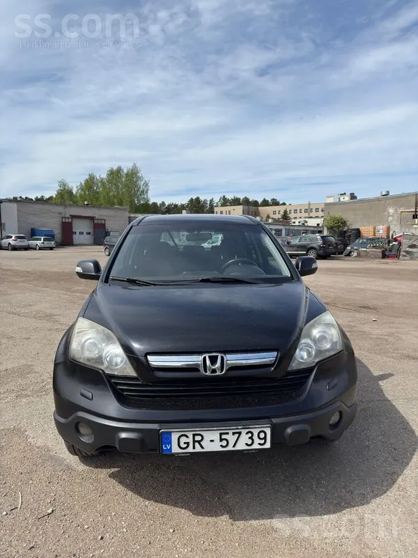 Honda Pārdodas automašīna Honda Cr-V. 