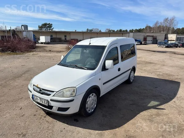 Opel Pārdod Latvijā pirktu darba mašīnu Opel Combo ar i