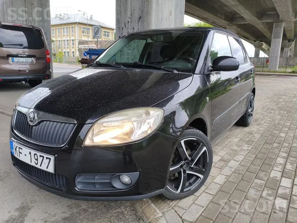 Skoda Pārdodu lielisku automašīnu lieliskā stāvoklī. Ar