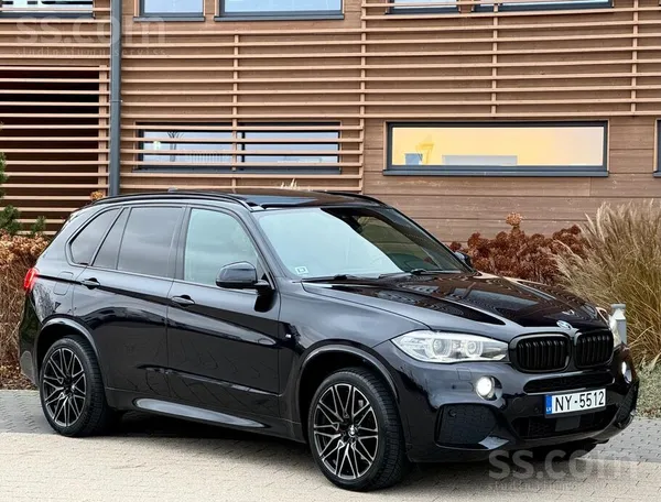 BMW X5 40d X-Drive. 230Kw. Carbonschwarz metalika. Aut