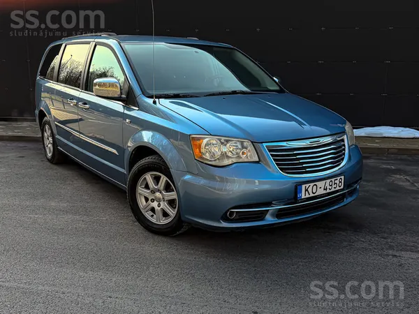 Chrysler Chrysler Town & Country. Svaiga TA. Labā tehniskā 