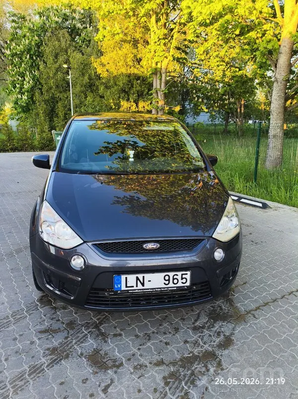 Ford Pārdod Ford s-max 1.8 dīzeli 92kw. Pirms 100km mai