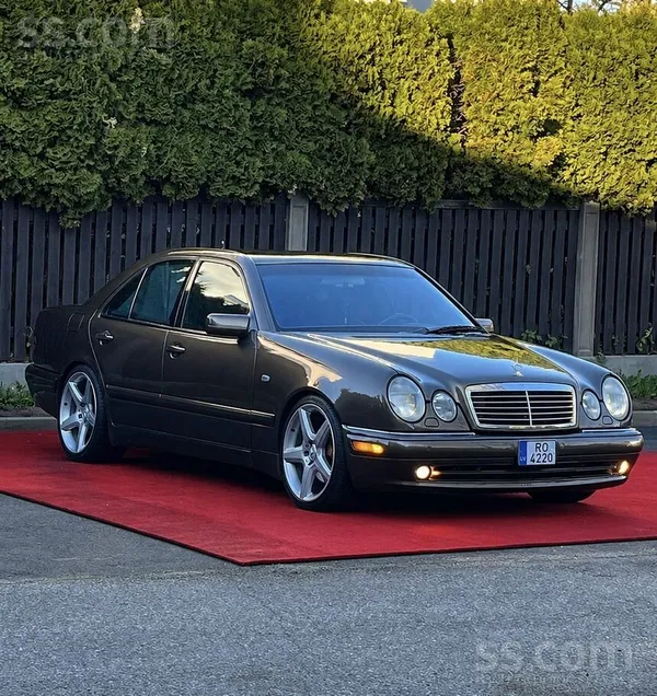 Продам W210 4.2 V8 m119, Amg обвес, диски Amg R19 Appoloni, породистый выхло