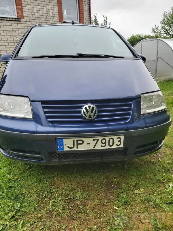 Volkswagen Labs stāvoklis. Jauns akumulators, ādas salons- ir