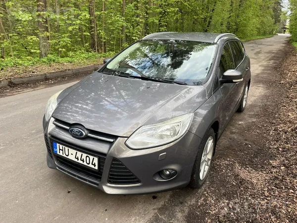 Īpašnieks pārdod auto. Tehniski ļoti labā kārtībā, viss vienmēr laicīgi main