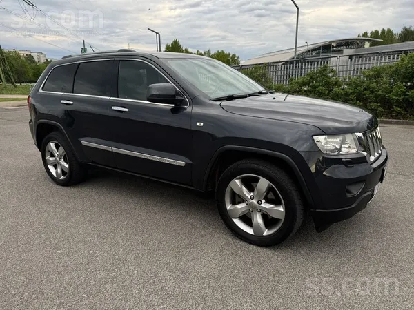 Pārdod auto ļoti labā stāvoklī - gan tehniski, gan vizuāli. Virsbūve bez def
