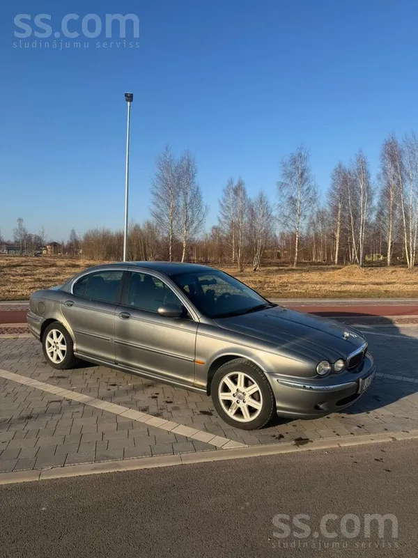 Jaguar X-Type