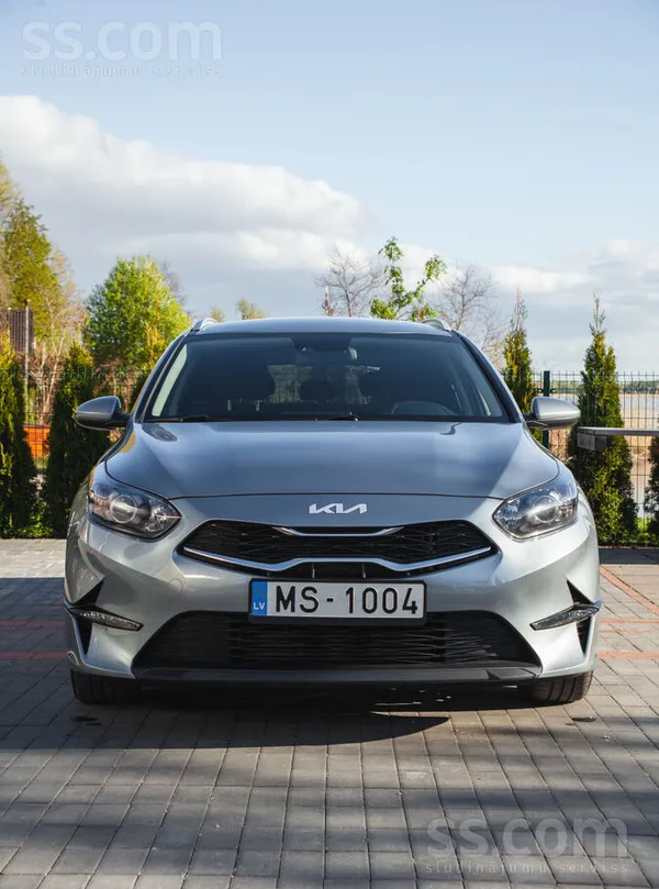 Pārdod: Kia Ceed (2023) 1.0 T-Gdi (74 kW, 100 Zs) LX Plus komplektācija.
T