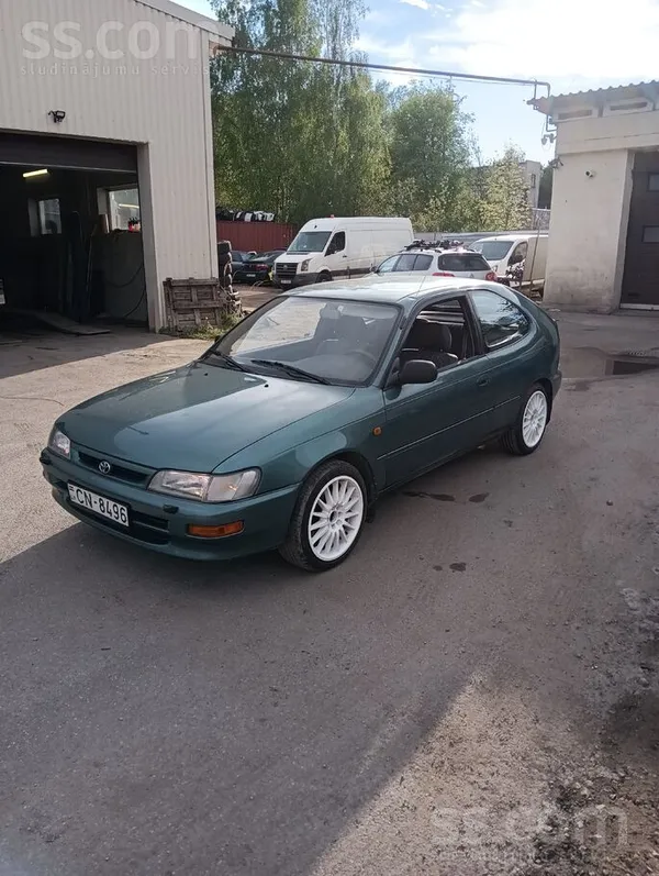 Toyota Pārdod labu auto. Tikko izieta jauna Ta, Veikta pi
