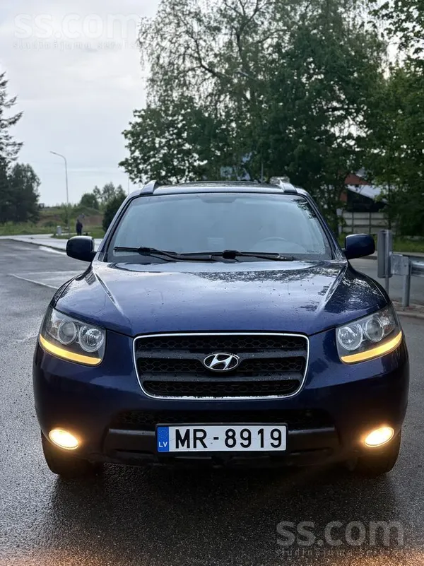 Pārdodas Hyundai Santa FE 4X4.
2.7Benzīns / ir gāzes iekārta - darbojas gan