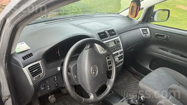 Toyota Pārdodas 7vietīgs auto ar tehnisko apskati līdzgad