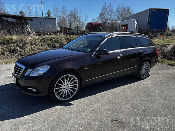 Mercedes-Benz E220