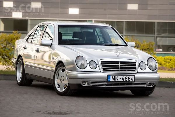 Mercedes Mercedes Benz E 300 Kolekcijas auto