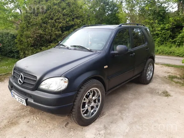 Mercedes Ar atlaidi pirms tehniskas apskates.
