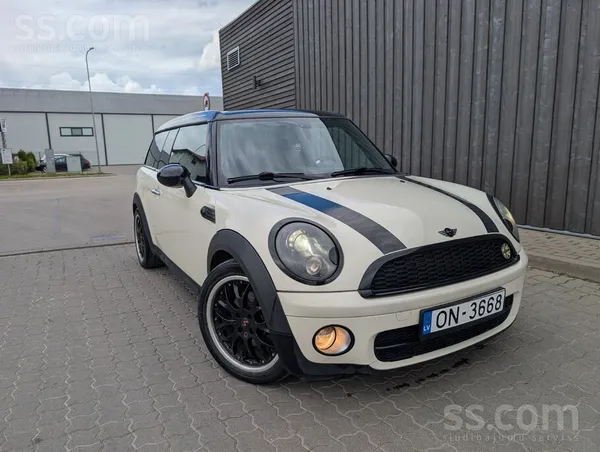 Mini Dinamisks un ekonomisks auto. Patēriņš 4-6l/100km.