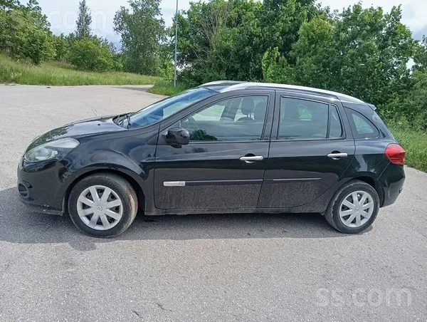 Renault Pārdod ekonomisku auto labā stāvoklī.