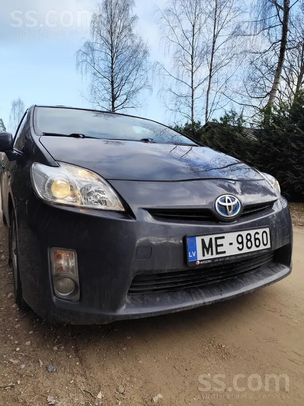 Toyota Pārdodu labi uzturētu 2010. gada Toyota Prius 1.8 