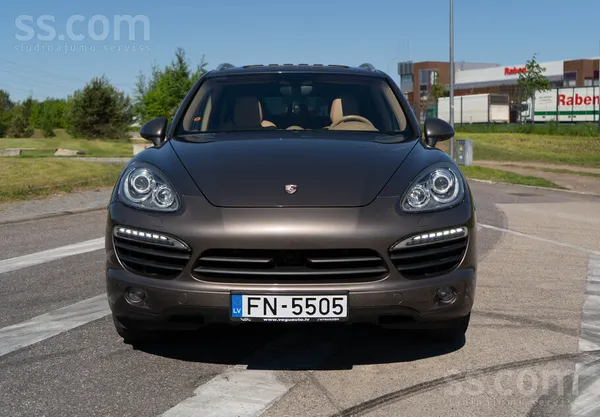 Porsche Продаю свой Cayenne 3.0 Hibryd в хорошем тех. сост