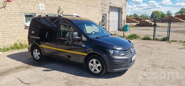Volkswagen Pārdodu, labi uzturētu, koptu darba autiņu. Ziemas