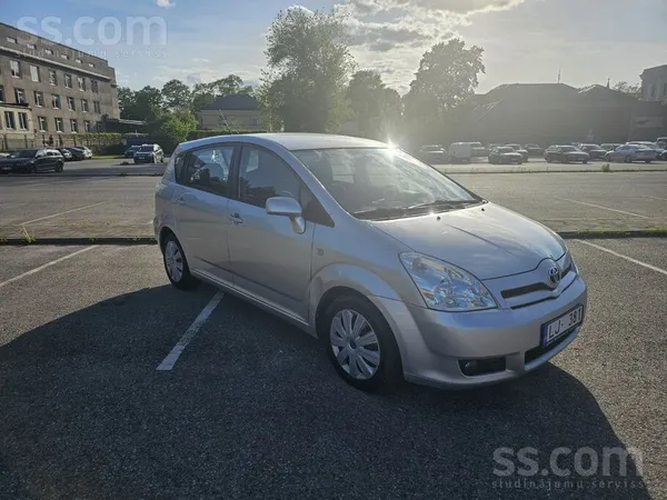 Toyota Pārdodu Toyota Corolla Verso 2.0d (85Kw/116Zs)