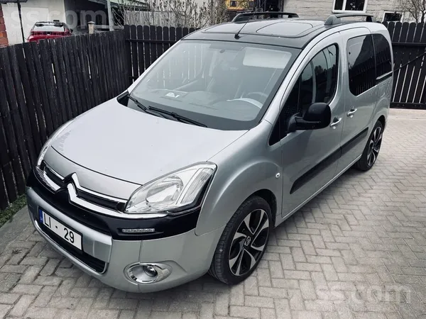Citroen Pārdod lielisku auto, kurš labi kalpos darbam un ģ