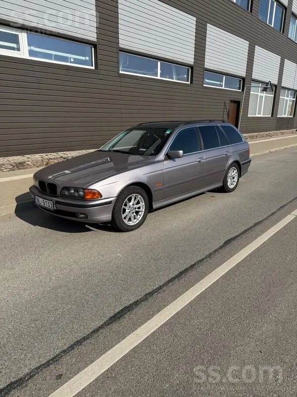 BMW BMW 523i Touring 1997 год, бензин, механика. Насто