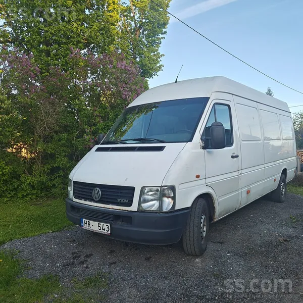 Volkswagen Pārdod uzticamu busu normālā stāvoklī. Atjaunots V