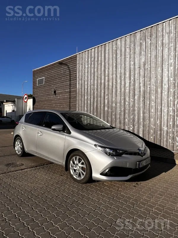 Toyota Toyota Auris 1.6 / 97Kw 2016