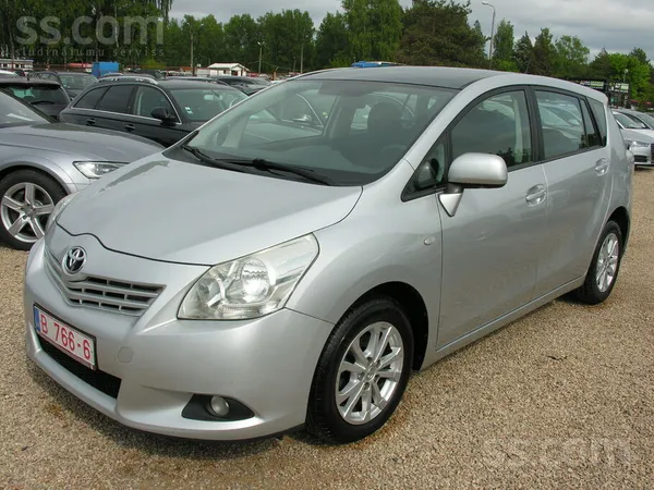 Toyota 2.0d4d 93kw. 6atrumi Automašīna tikko ievesta, lab
