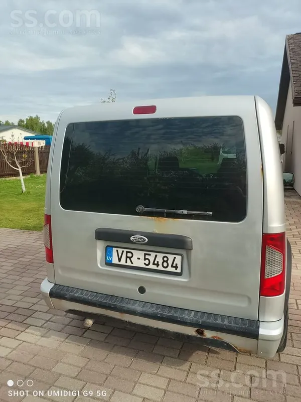 Ford Pārdod Ford Transit Connect. Braukšanas kārtībā, b