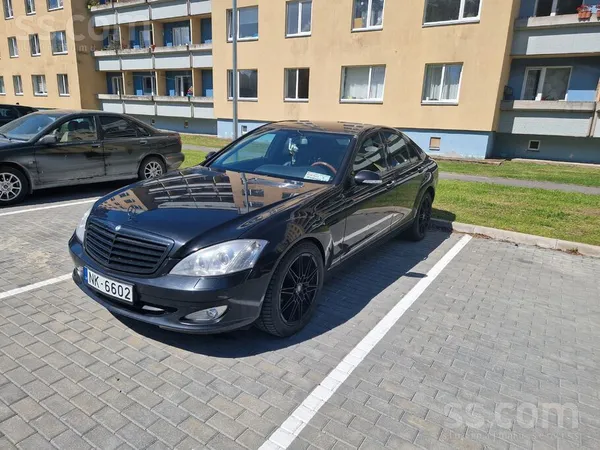 Mercedes Pārdodu Mercedes benz s320.