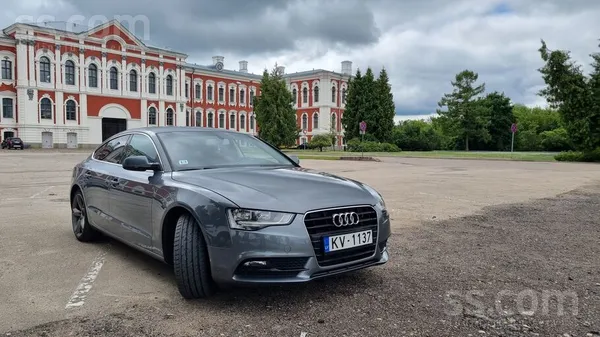 Pārdodu savu ikdienas auto Audi A5. Automašīna kopumā ir labā tehniskā un vi